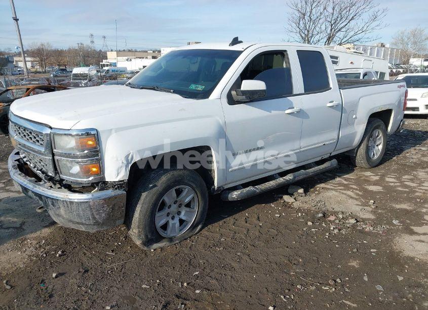 Photo 2 of 2015 Chevrolet Silverado 1500 1LT (VIN 1GCVKREH4FZ293229)