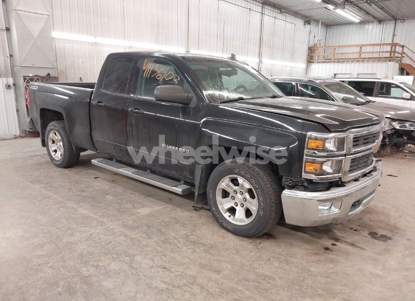 2015 Chevrolet Silverado 1500 2LT (VIN 1GCVKREH4FZ338993) main photo