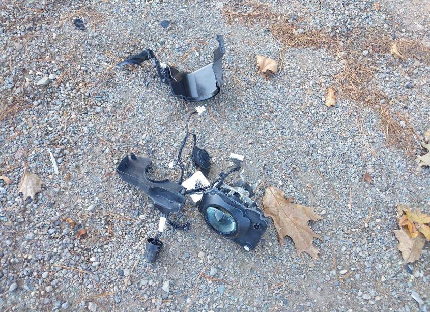 Photo 12 of 2016 Chevrolet Silverado 1500 2LT (VIN 1GCVKREH4GZ412883)