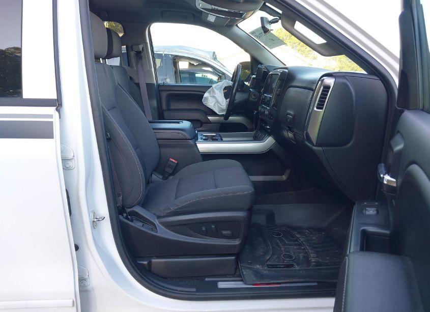 Photo 5 of 2016 Chevrolet Silverado 1500 2LT (VIN 1GCVKREH4GZ412883)