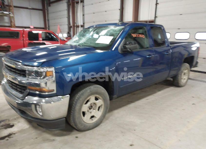 Photo 2 of 2017 Chevrolet Silverado 1500 1LT (VIN 1GCVKREH4HZ115193)