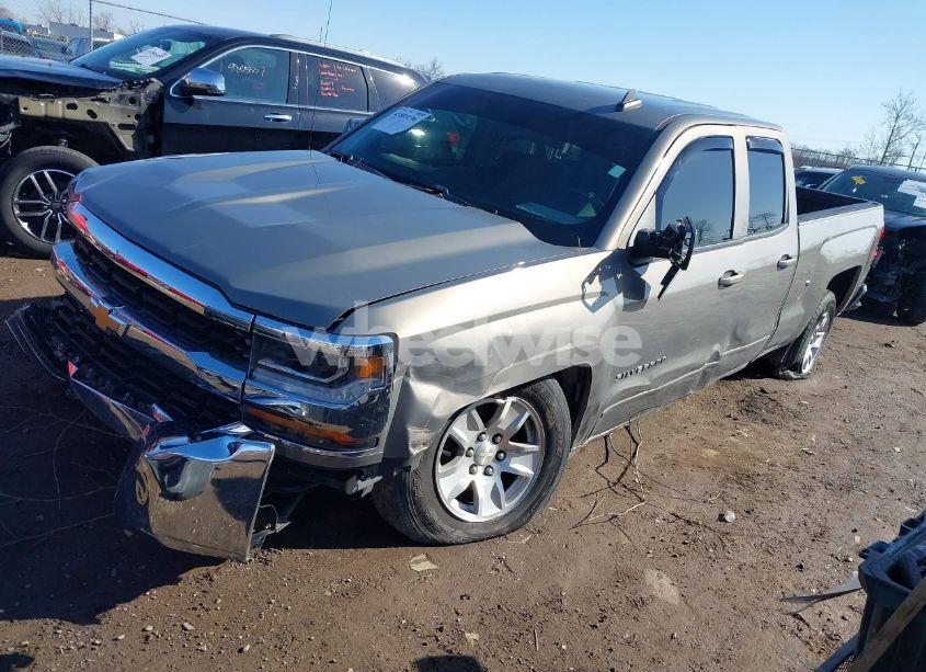 Photo 2 of 2017 Chevrolet Silverado 1500 1LT (VIN 1GCVKREH4HZ215052)