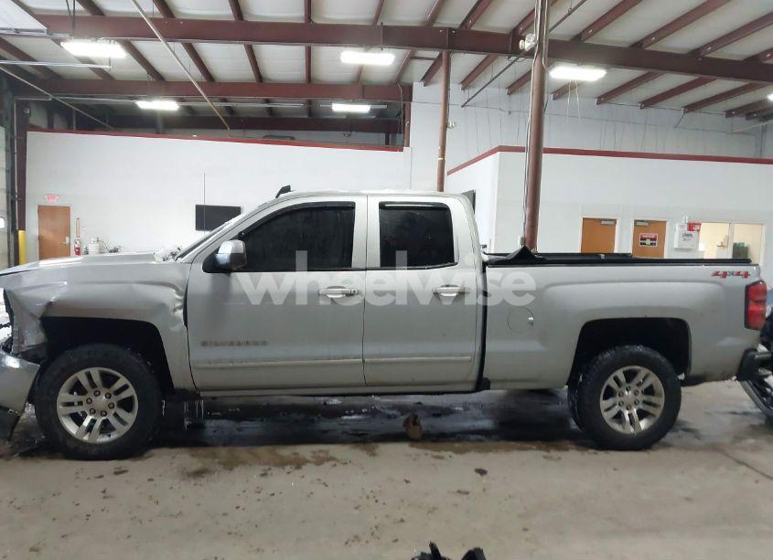 Photo 14 of 2018 Chevrolet Silverado 1500 1LT (VIN 1GCVKREH4JZ206308)