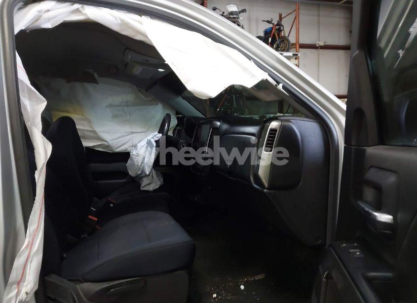 Photo 5 of 2018 Chevrolet Silverado 1500 1LT (VIN 1GCVKREH4JZ206308)