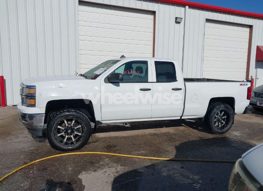 Photo 14 of 2014 Chevrolet Silverado 1500 2LT (VIN 1GCVKREH5EZ126036)