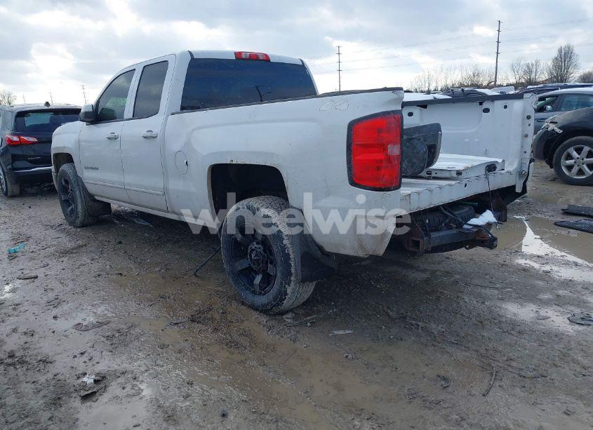Photo 3 of 2015 Chevrolet Silverado 1500 1LT (VIN 1GCVKREH5FZ196511)