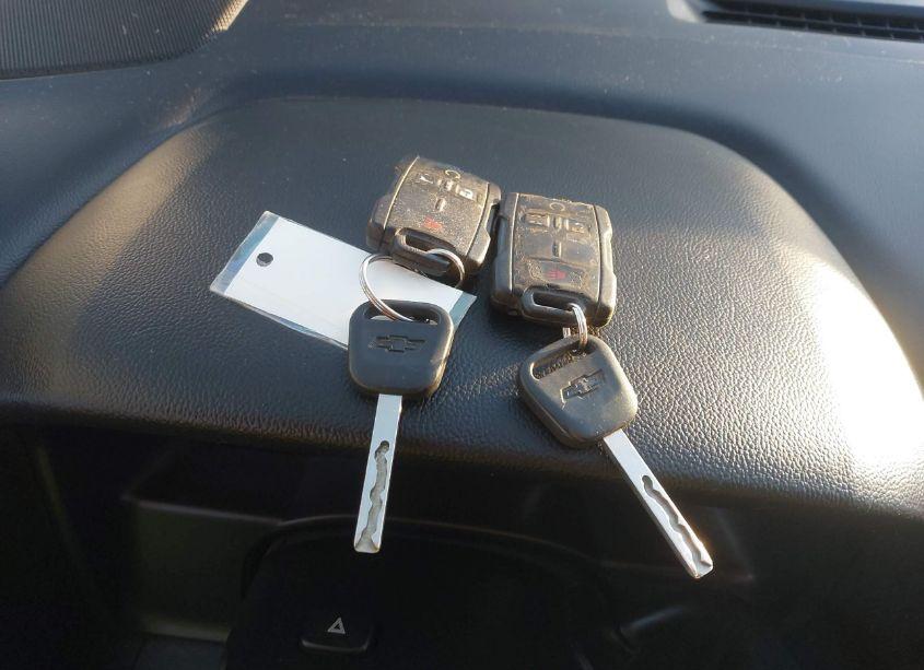 Photo 11 of 2015 Chevrolet Silverado 1500 2LT (VIN 1GCVKREH5FZ198792)