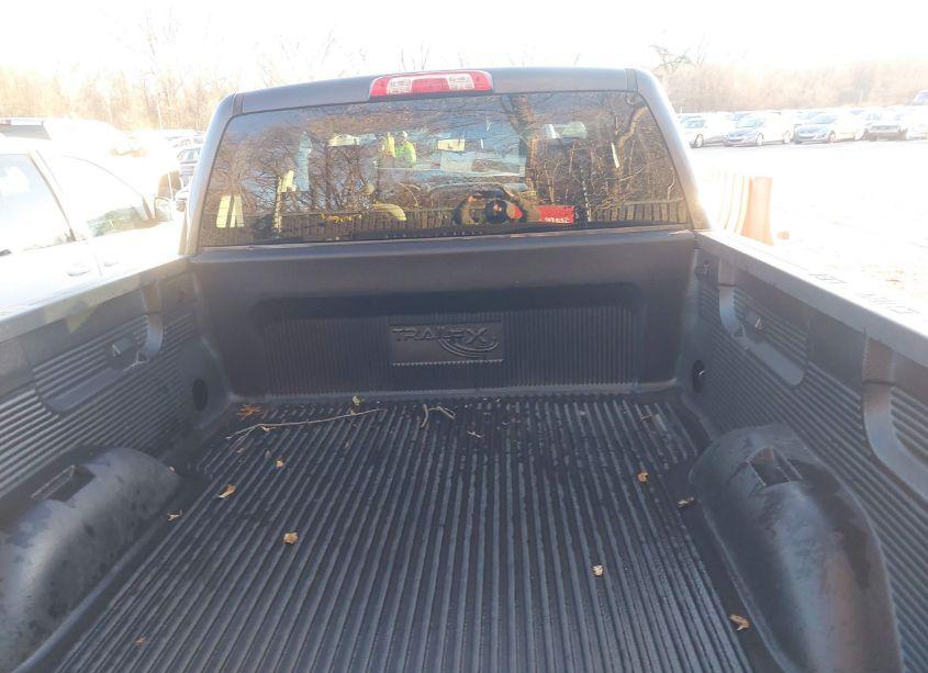 Photo 12 of 2015 Chevrolet Silverado 1500 2LT (VIN 1GCVKREH5FZ198792)