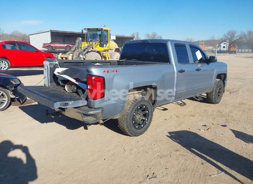 Photo 4 of 2015 Chevrolet Silverado K1500 LT (VIN 1GCVKREH5FZ267593)