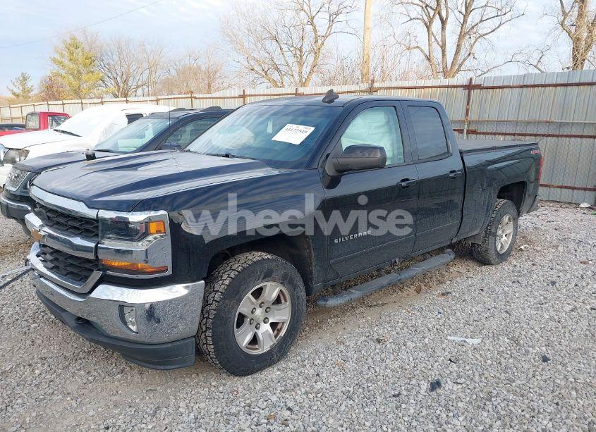 Photo 2 of 2017 Chevrolet Silverado 1500 1LT (VIN 1GCVKREH5HZ363551)