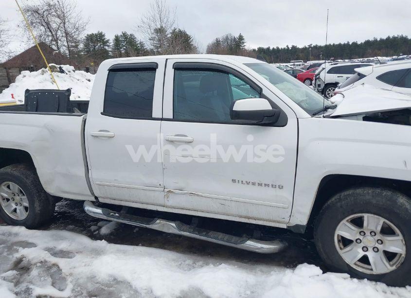 Photo 13 of 2015 Chevrolet Silverado 1500 1LT (VIN 1GCVKREH6FZ190586)