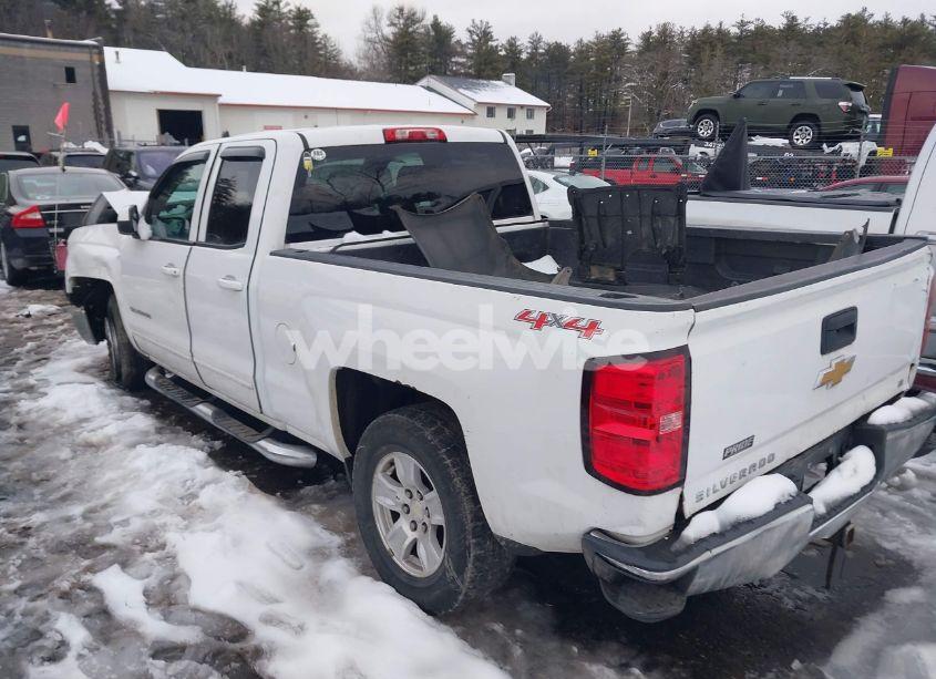 Photo 3 of 2015 Chevrolet Silverado 1500 1LT (VIN 1GCVKREH6FZ190586)
