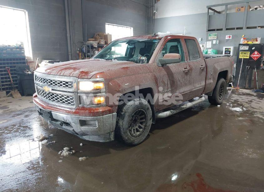 Photo 2 of 2015 Chevrolet Silverado 1500 1LT (VIN 1GCVKREH6FZ190863)