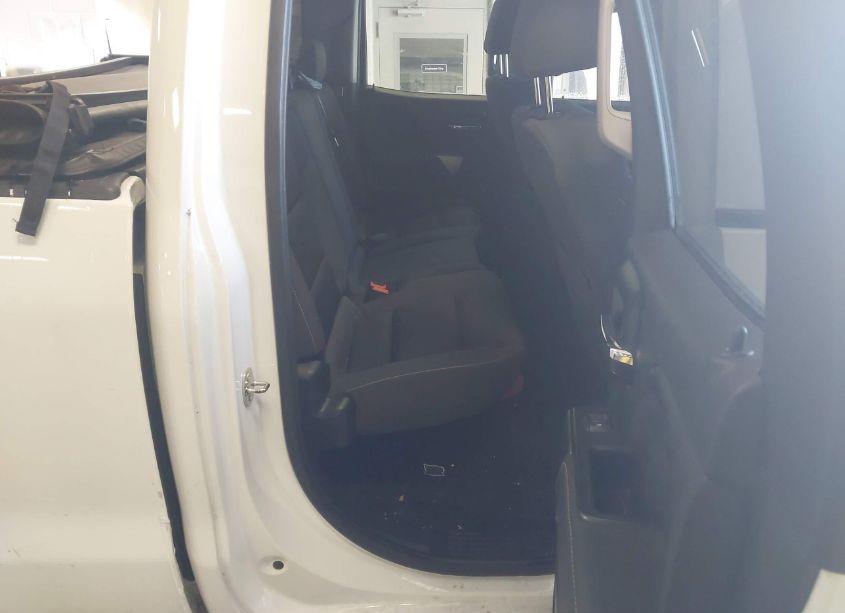 Photo 8 of 2016 Chevrolet Silverado 1500 1LT (VIN 1GCVKREH6GZ111631)