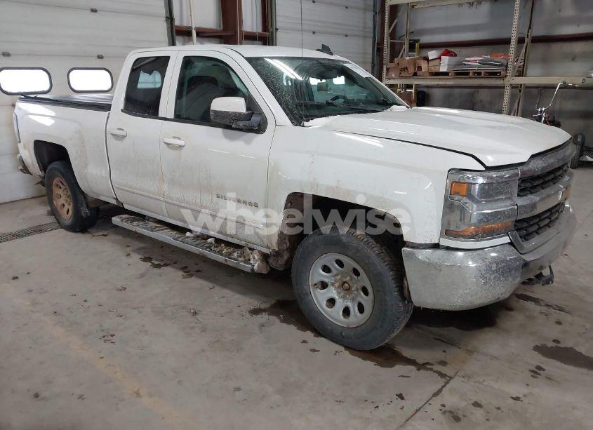 2016 Chevrolet Silverado 1500 1LT (VIN 1GCVKREH6GZ231896) main photo