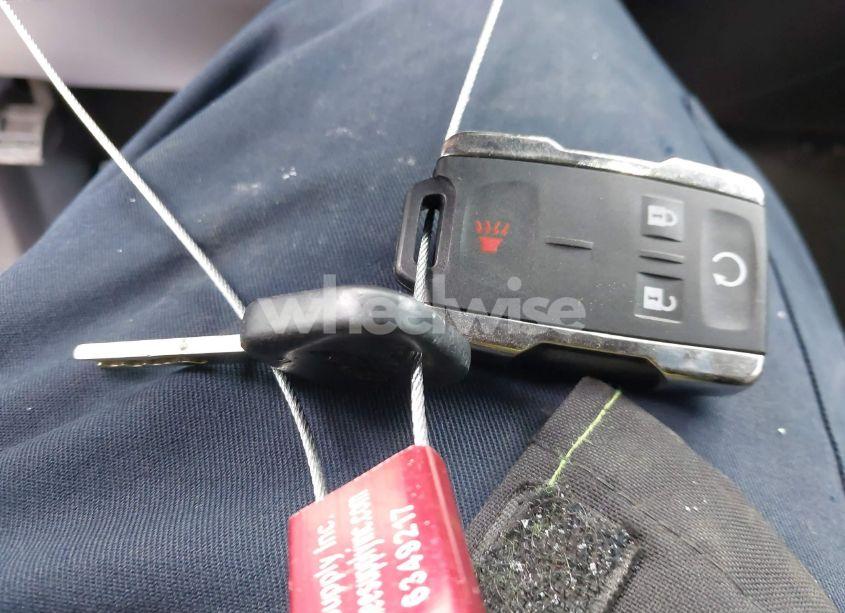 Photo 11 of 2016 Chevrolet Silverado 1500 2LT (VIN 1GCVKREH6GZ282833)