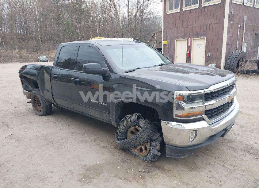 2018 Chevrolet Silverado 1500 1LT (VIN 1GCVKREH6JZ189821) main photo