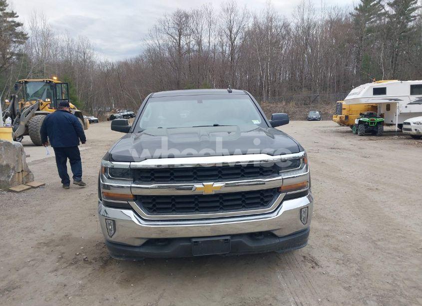 Photo 12 of 2018 Chevrolet Silverado 1500 1LT (VIN 1GCVKREH6JZ189821)