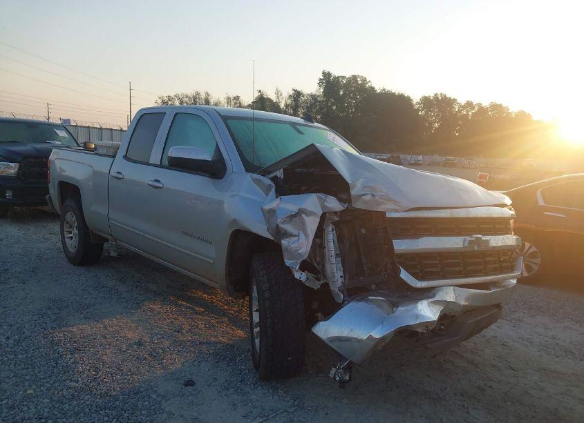 2018 Chevrolet Silverado 1500 1LT (VIN 1GCVKREH7JZ172977) main photo