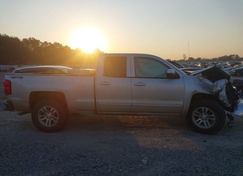 Photo 13 of 2018 Chevrolet Silverado 1500 1LT (VIN 1GCVKREH7JZ172977)