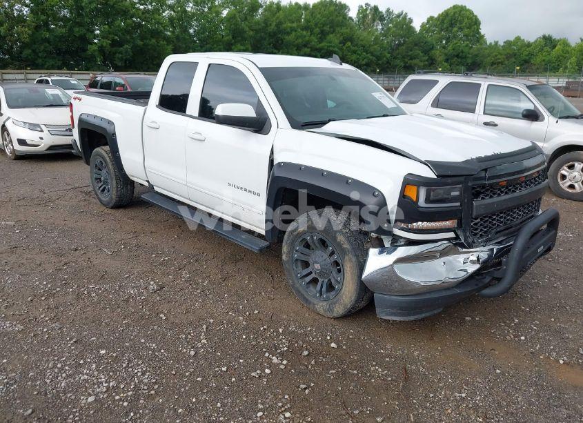 2018 Chevrolet Silverado 1500 1LT (VIN 1GCVKREH7JZ272223) main photo