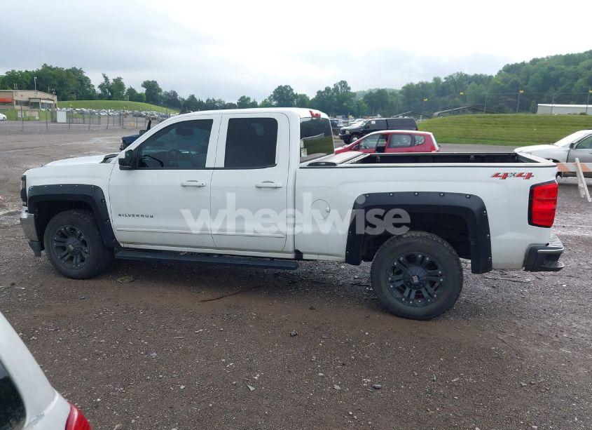 Photo 14 of 2018 Chevrolet Silverado 1500 1LT (VIN 1GCVKREH7JZ272223)