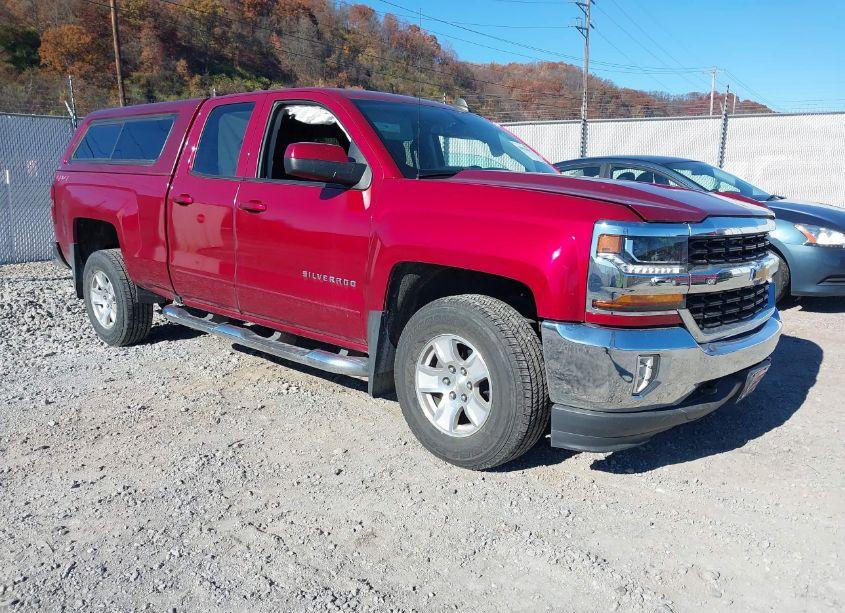 2018 Chevrolet Silverado 1500 1LT (VIN 1GCVKREH7JZ331870) main photo