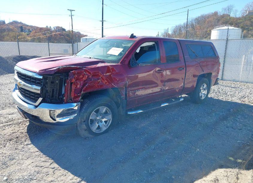 Photo 2 of 2018 Chevrolet Silverado 1500 1LT (VIN 1GCVKREH7JZ331870)