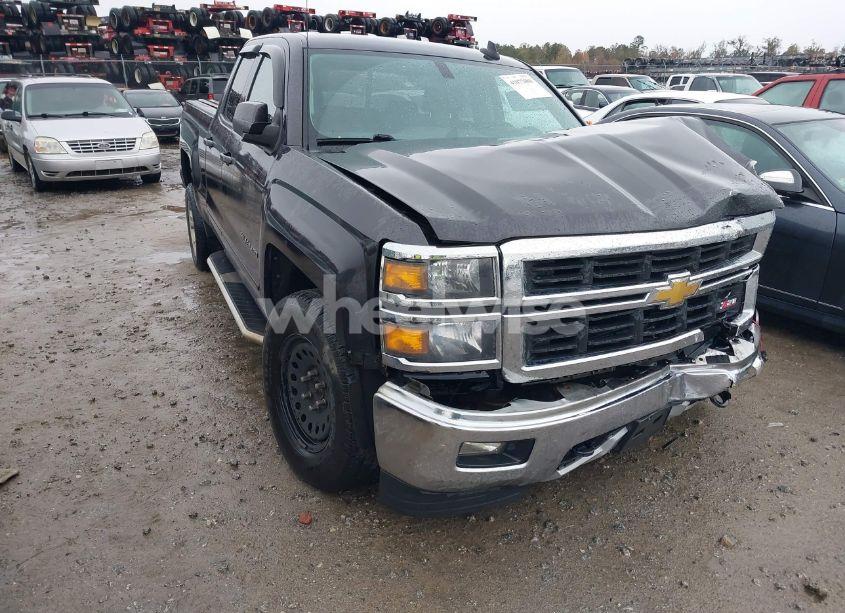 2015 Chevrolet Silverado 1500 2LT (VIN 1GCVKREH8FZ169402) main photo