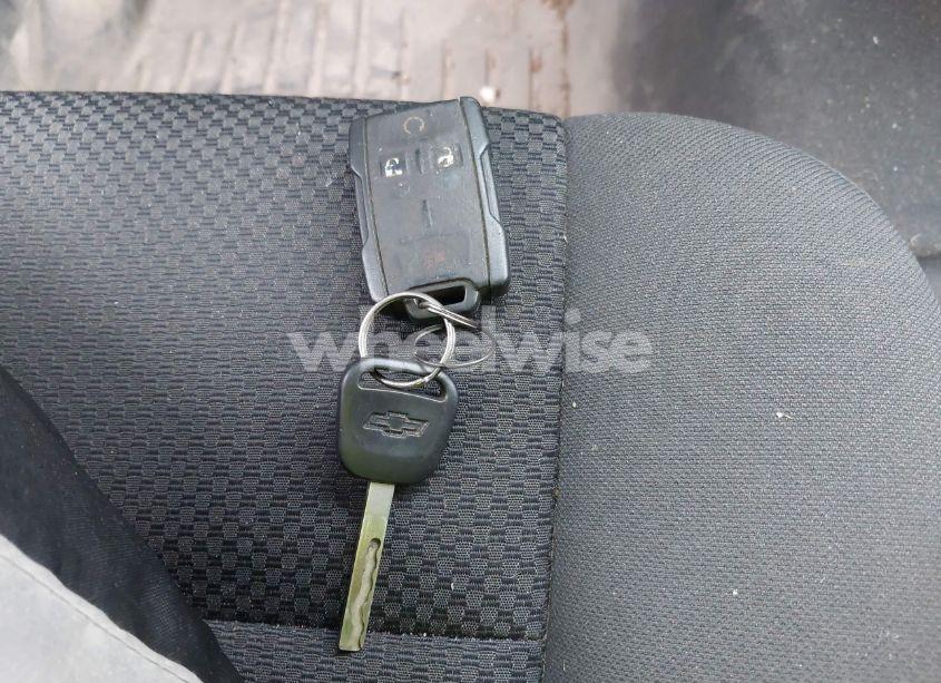 Photo 11 of 2015 Chevrolet Silverado 1500 2LT (VIN 1GCVKREH8FZ169402)