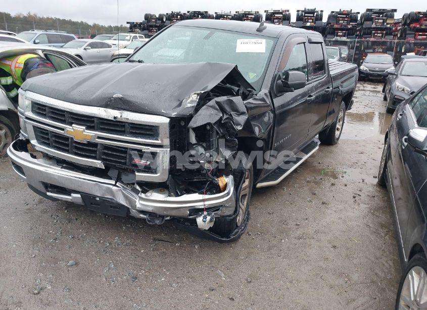 Photo 2 of 2015 Chevrolet Silverado 1500 2LT (VIN 1GCVKREH8FZ169402)