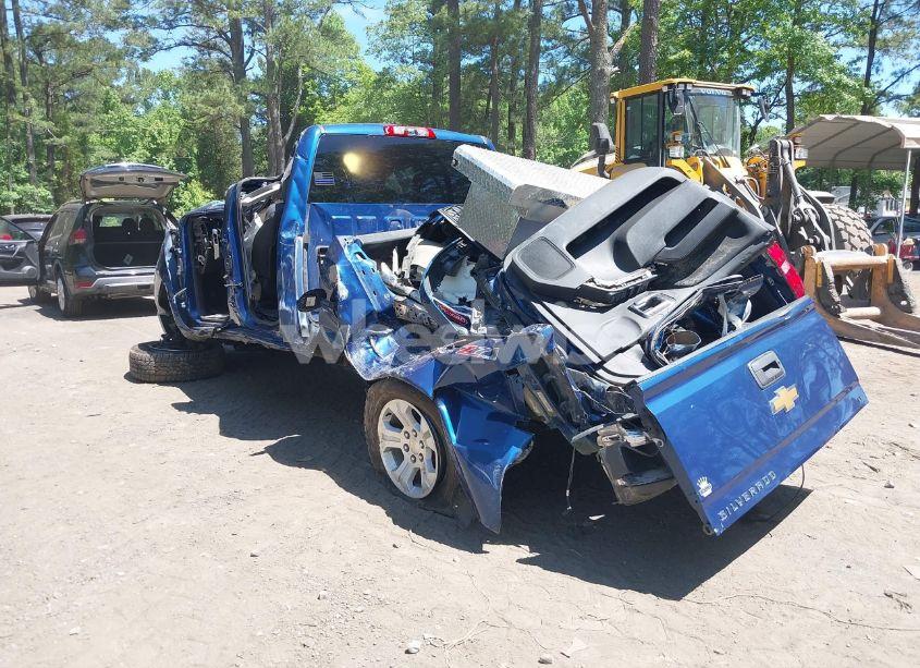 Photo 3 of 2015 Chevrolet Silverado 1500 2LT (VIN 1GCVKREH8FZ424274)