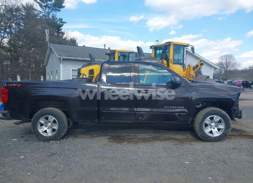 Photo 14 of 2018 Chevrolet Silverado 1500 1LT (VIN 1GCVKREH8JZ297373)