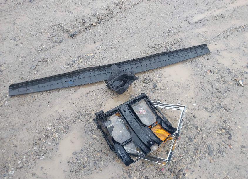 Photo 12 of 2015 Chevrolet Silverado 1500 1LT (VIN 1GCVKREH9FZ204853)