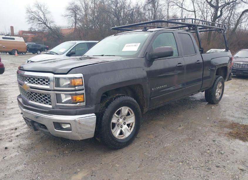 Photo 2 of 2015 Chevrolet Silverado 1500 1LT (VIN 1GCVKREH9FZ204853)