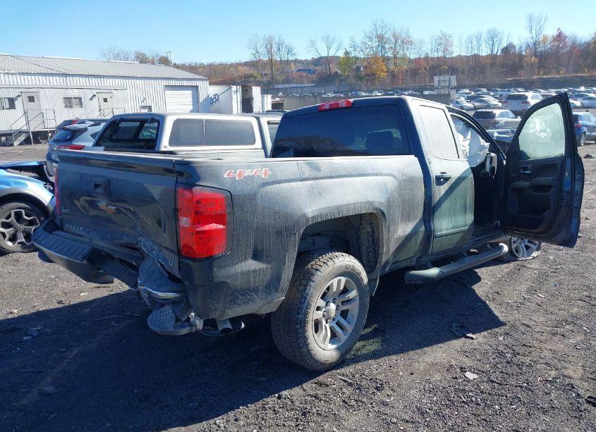 Photo 4 of 2017 Chevrolet Silverado 1500 1LT (VIN 1GCVKREH9HZ404909)