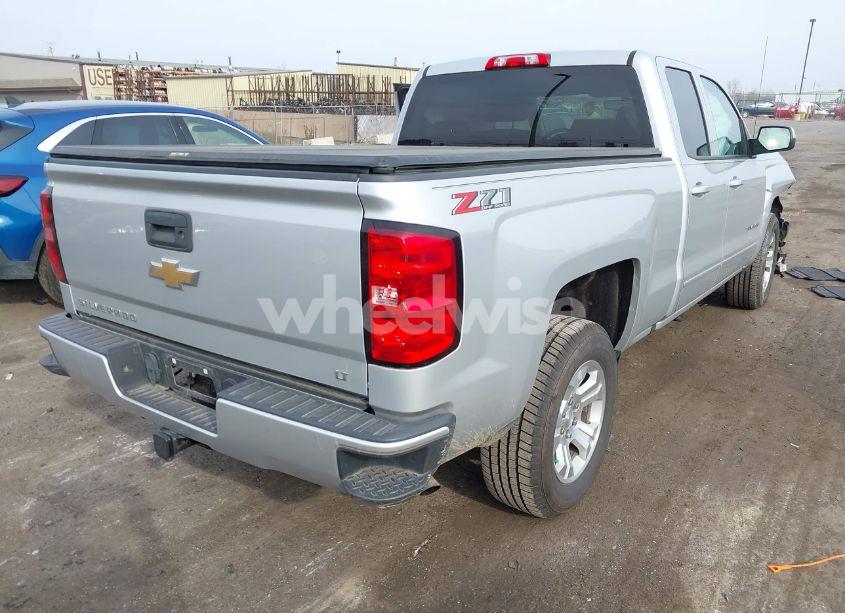 Photo 4 of 2018 Chevrolet Silverado 1500 2LT (VIN 1GCVKREH9JZ362330)