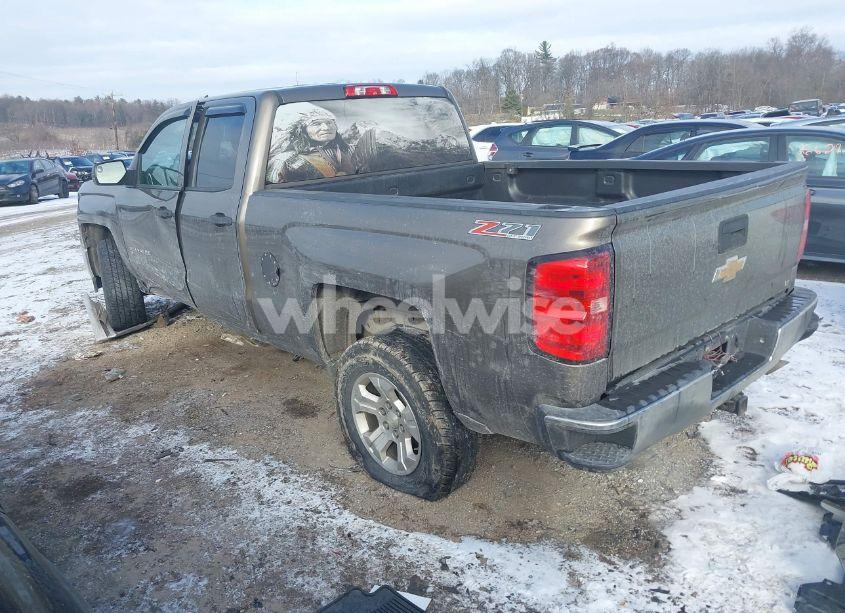 Photo 3 of 2014 Chevrolet Silverado 1500 2LT (VIN 1GCVKREHXEZ305642)