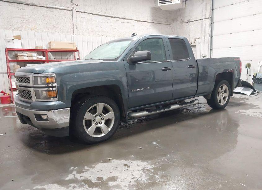 Photo 2 of 2014 Chevrolet Silverado 1500 1LT (VIN 1GCVKREHXEZ323624)