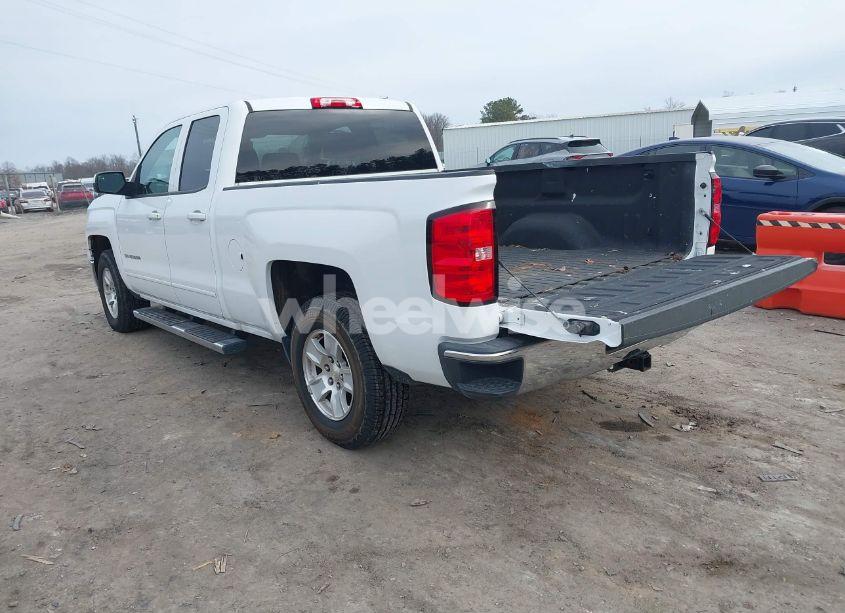 Photo 3 of 2015 Chevrolet Silverado 1500 1LT (VIN 1GCVKREHXFZ226473)