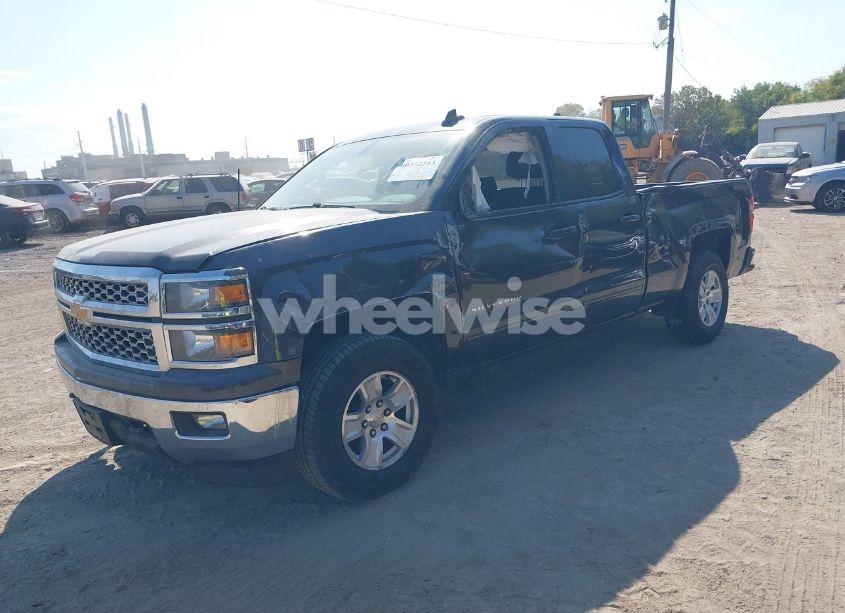 Photo 2 of 2015 Chevrolet Silverado 1500 1LT (VIN 1GCVKREHXFZ430898)