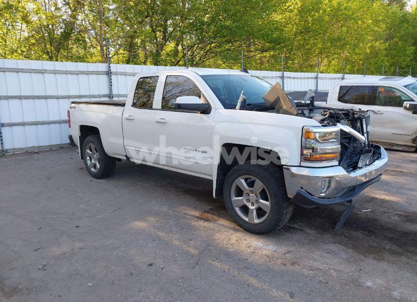 2018 Chevrolet Silverado 1500 1LT (VIN 1GCVKREHXJZ177154) main photo
