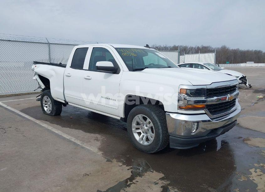 2018 Chevrolet Silverado 1500 1LT (VIN 1GCVKREHXJZ298878) main photo