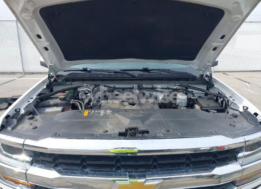 Photo 10 of 2018 Chevrolet Silverado 1500 1LT (VIN 1GCVKREHXJZ298878)