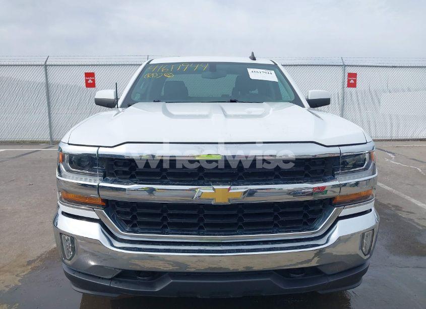 Photo 12 of 2018 Chevrolet Silverado 1500 1LT (VIN 1GCVKREHXJZ298878)