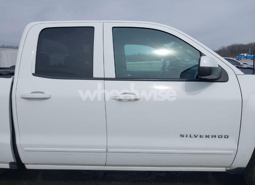 Photo 13 of 2018 Chevrolet Silverado 1500 1LT (VIN 1GCVKREHXJZ298878)