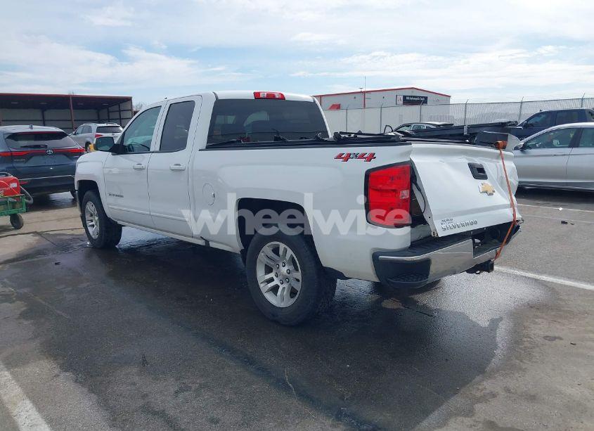 Photo 3 of 2018 Chevrolet Silverado 1500 1LT (VIN 1GCVKREHXJZ298878)
