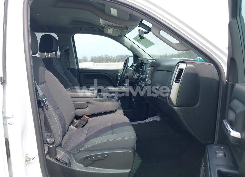 Photo 5 of 2018 Chevrolet Silverado 1500 1LT (VIN 1GCVKREHXJZ298878)