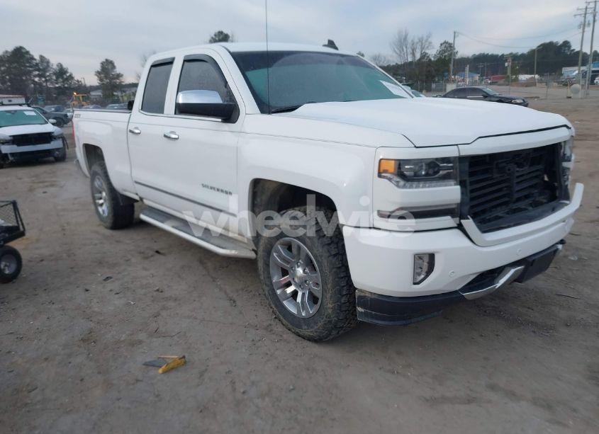 2017 Chevrolet Silverado 1500 2LZ (VIN 1GCVKSEC1HZ387373) main photo
