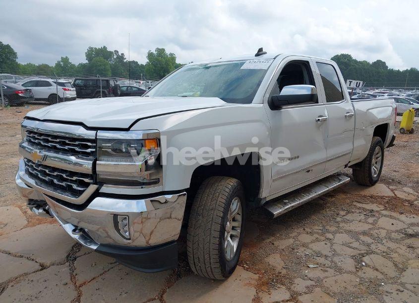 Photo 2 of 2018 Chevrolet Silverado 1500 1LZ (VIN 1GCVKSEC1JZ204723)